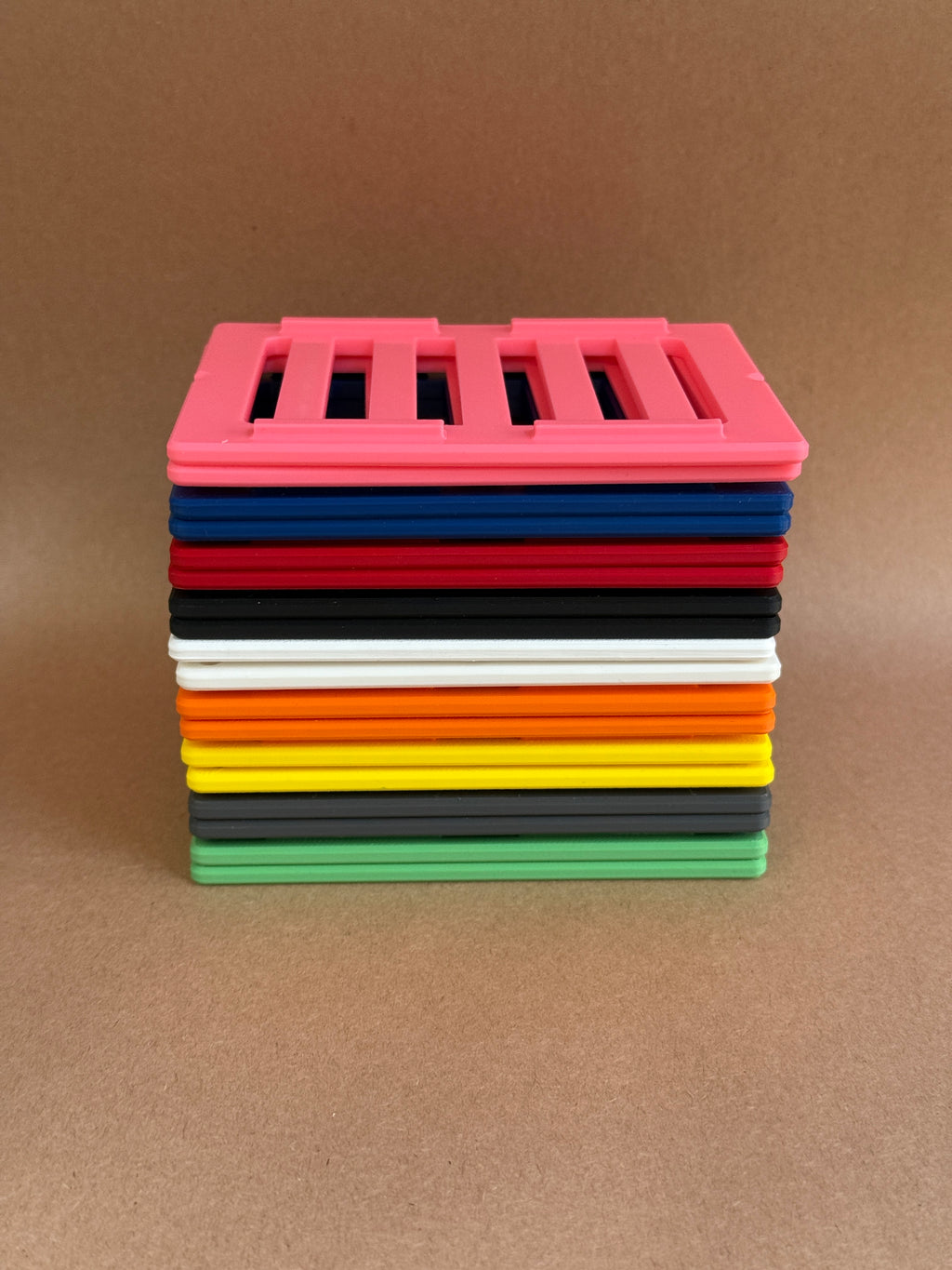 Magnetic Trading Card Retainer Set for TCG & Sports Cards