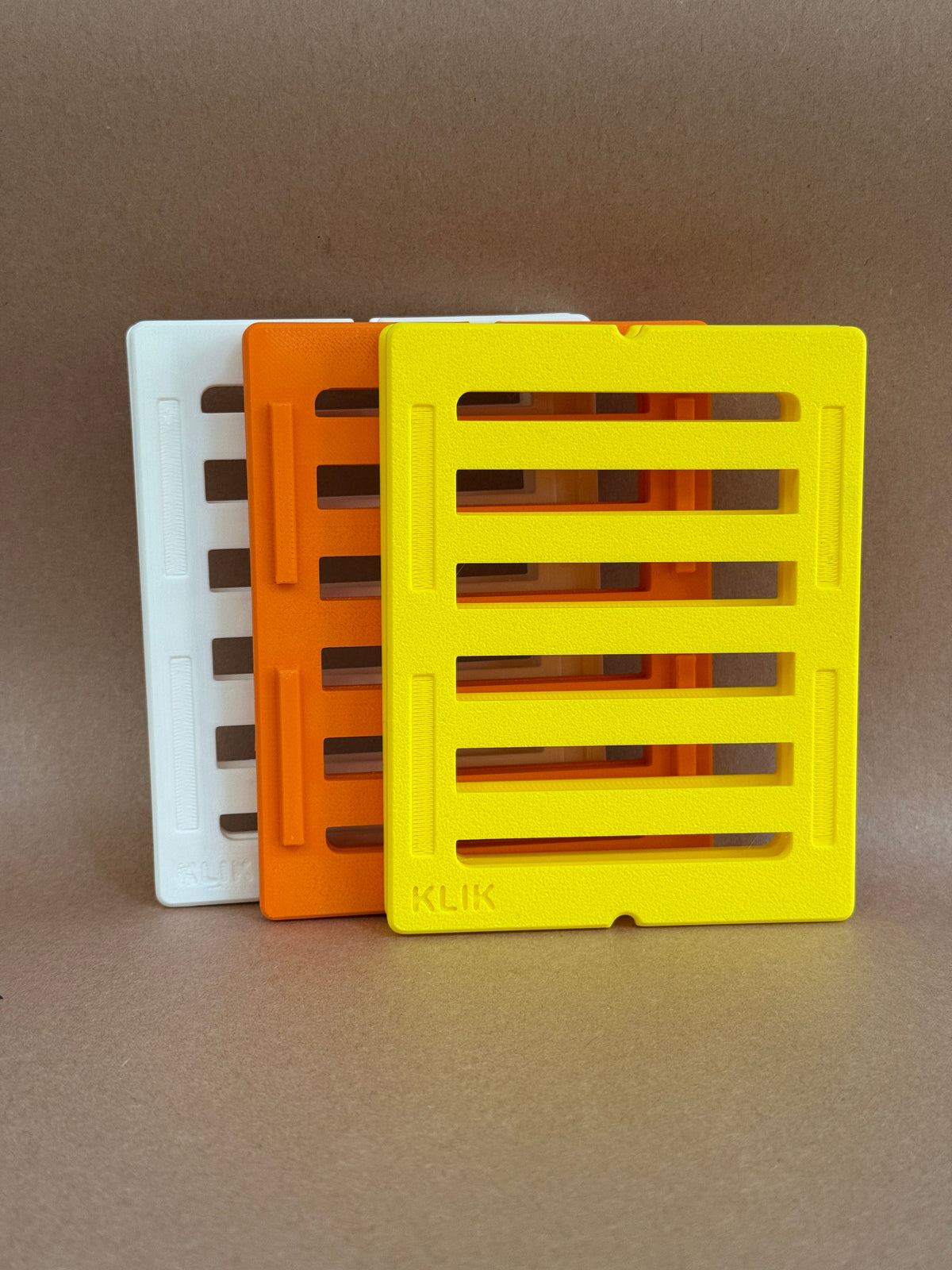 Magnetic Trading Card Retainer Set for TCG & Sports Cards