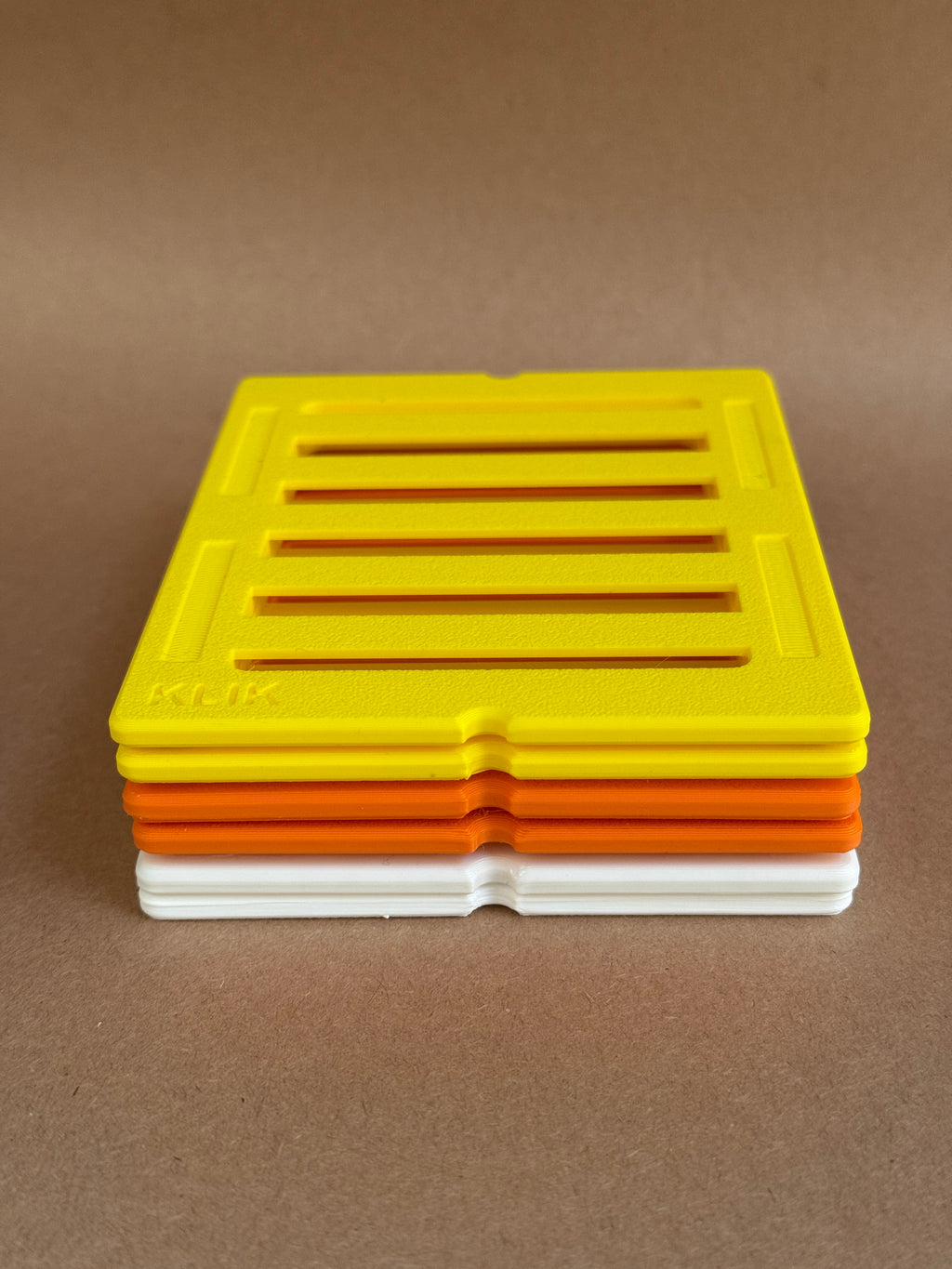 Magnetic Trading Card Retainer Set for TCG & Sports Cards